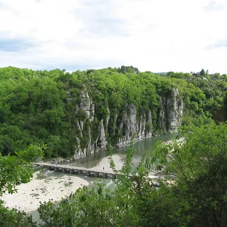 La Garenne 2* Labeaume