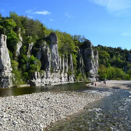 La Garenne 2* Labeaume