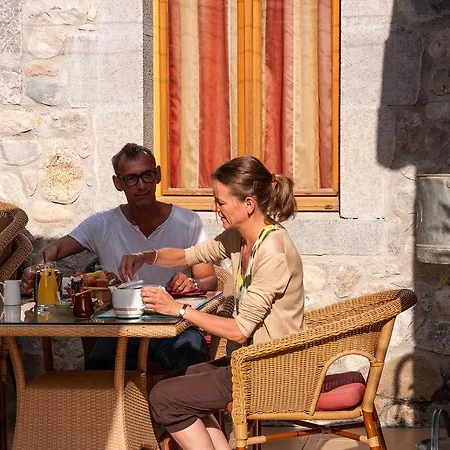 La Garenne Hotel